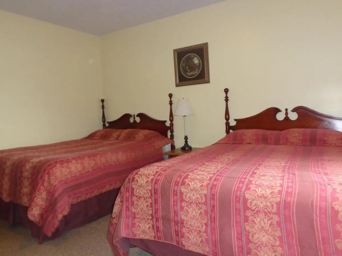 Happy Motel 8